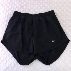 Nike Women’s Tempo running shorts